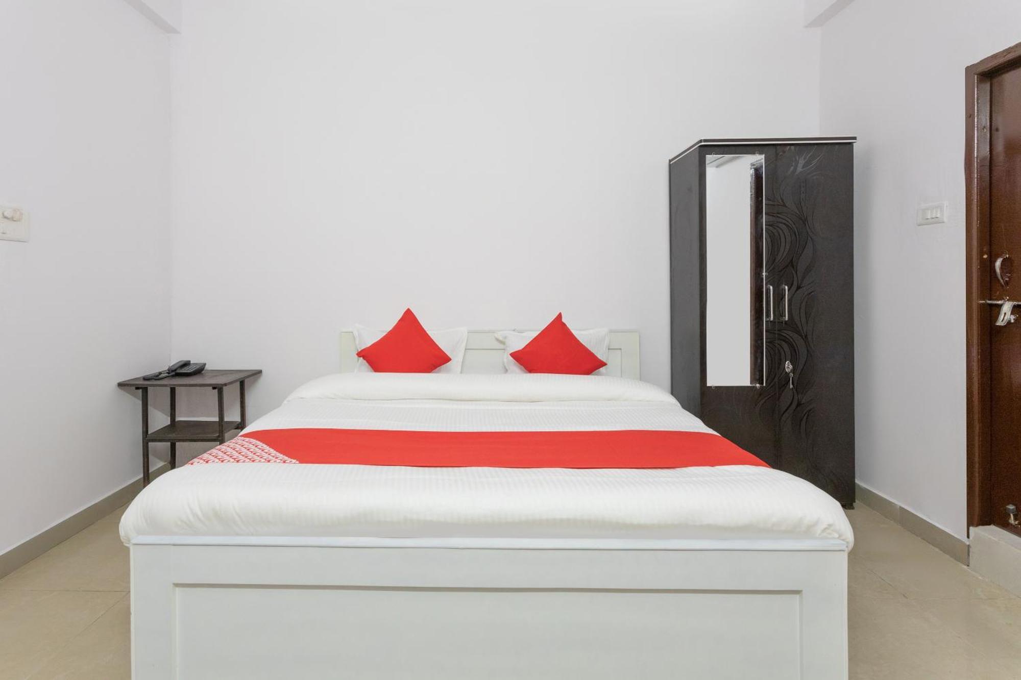 Hotel O Golden Star Bhopal Eksteriør billede