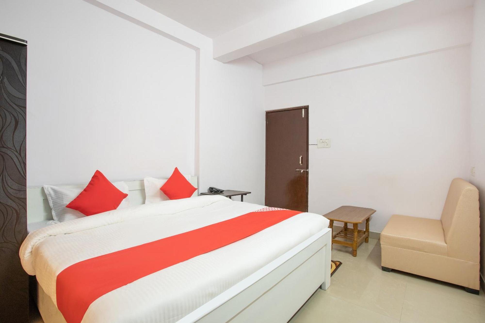Hotel O Golden Star Bhopal Eksteriør billede