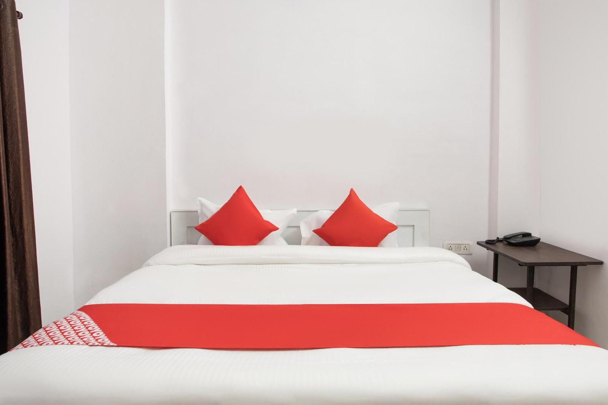 Hotel O Golden Star Bhopal Eksteriør billede