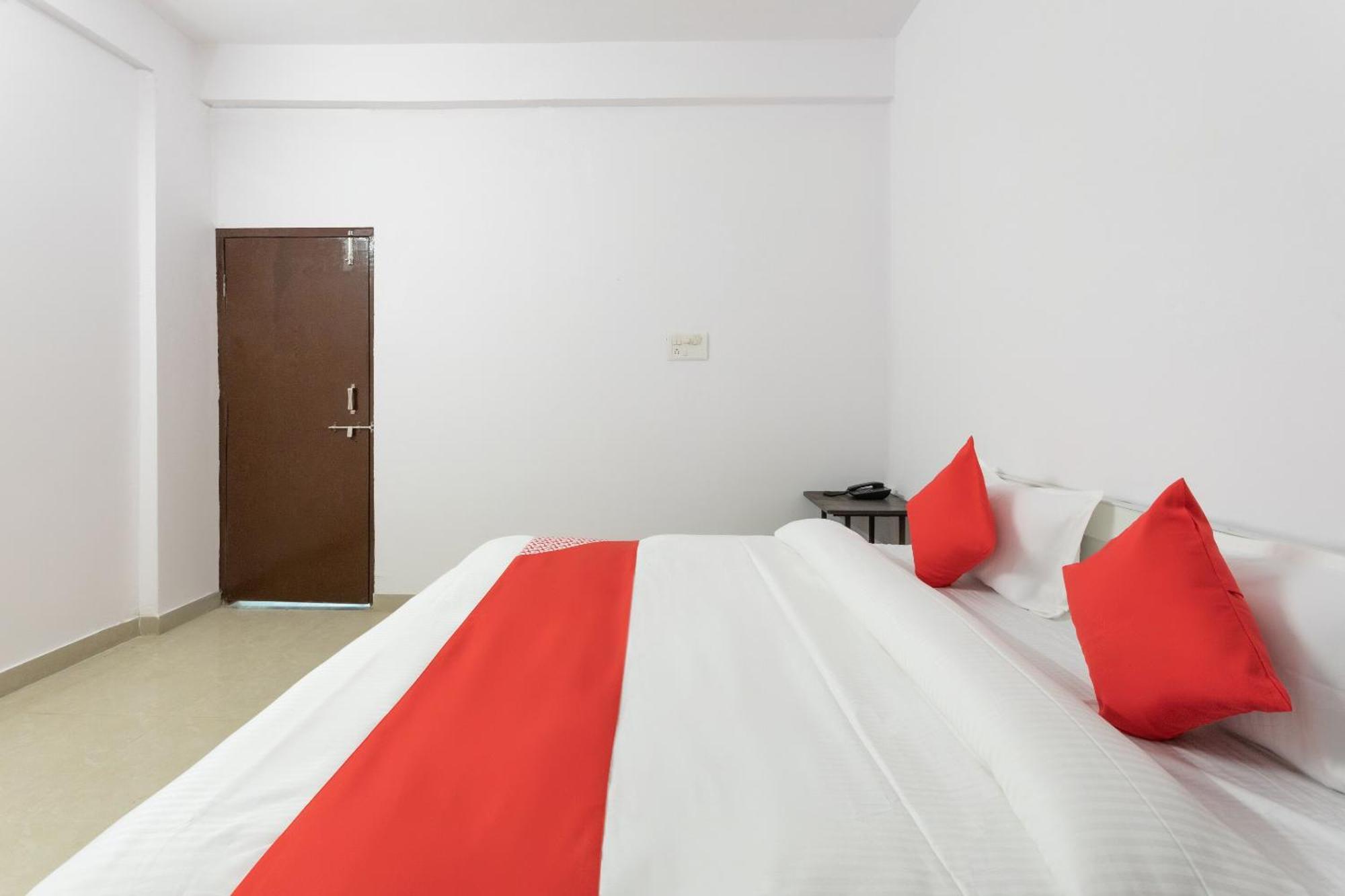 Hotel O Golden Star Bhopal Eksteriør billede